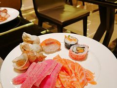 刺身寿司-大中华希尔顿酒店-念自助餐·嗨啤·小龙虾