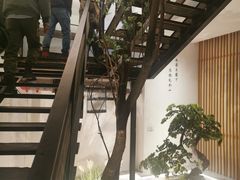 -蜜桃餐厅·伴山(湖滨商业街店)