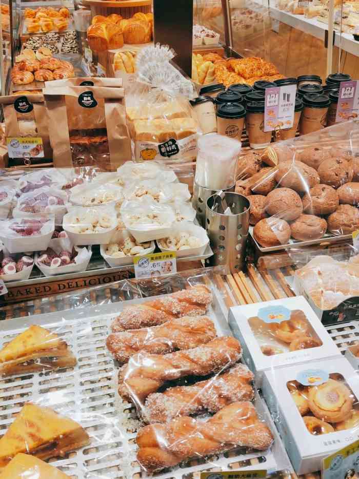 ihome大家庭(瓦窑分店)-"好久没买蛋糕给宝宝,刚好旁边有家大家庭蛋.