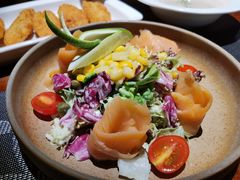 三文鱼沙拉-秀·爱尔兰餐吧(上海路店)