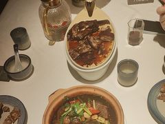 -八府香鸭·啫啫煲(华山路店)