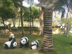 -亚龙湾亚泰商业街