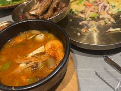 -草家酱蟹炭火烤肉店(珲春南路一店)