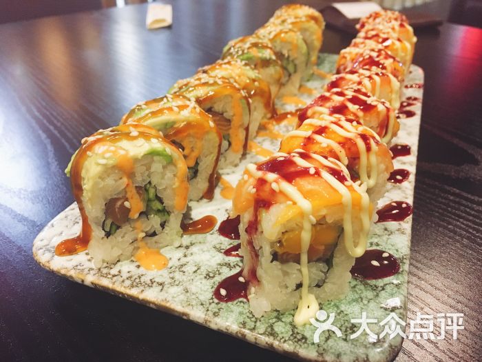 香芒三文鱼卷&牛油果三文鱼卷