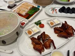 -景月阁空中食府(希尔顿酒店)