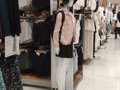 -优衣库(广州天河领展广场店)