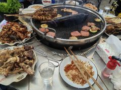 -小辣椒汤锅烧烤(温泉南街店)