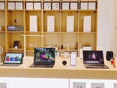 -华为授权体验店(中山公园来福士)