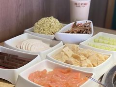 -季季红火锅(柳州城中万达二店)