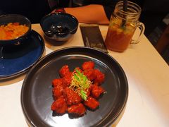 红酒泡沫牛仔粒-荟廷·晶萃(陆家嘴尚悦湾店)