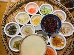 -包整·丝娃娃(一览甲秀楼风景店)