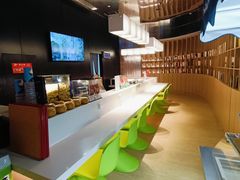 -涨巢·潮玩水疗局