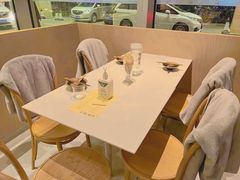 靠窗位-胡麻(静安嘉里店)