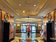 -深圳富苑皇冠假日套房酒店
