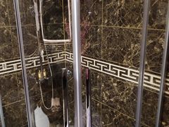 -丽江虎跳峡大酒店