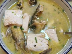汪刺鱼豆腐煲-桐庐窄溪野鱼馆