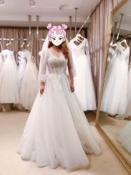 -满庭芳婚纱礼服店