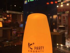 -K+全国连锁KTV(绿地缤纷天地店)