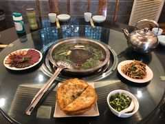 -周老三跷脚牛肉·全牛火锅(非遗传承店)