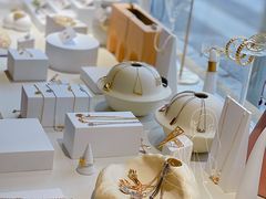 -LADY FAFA(巨鹿路陕西南路路口店)