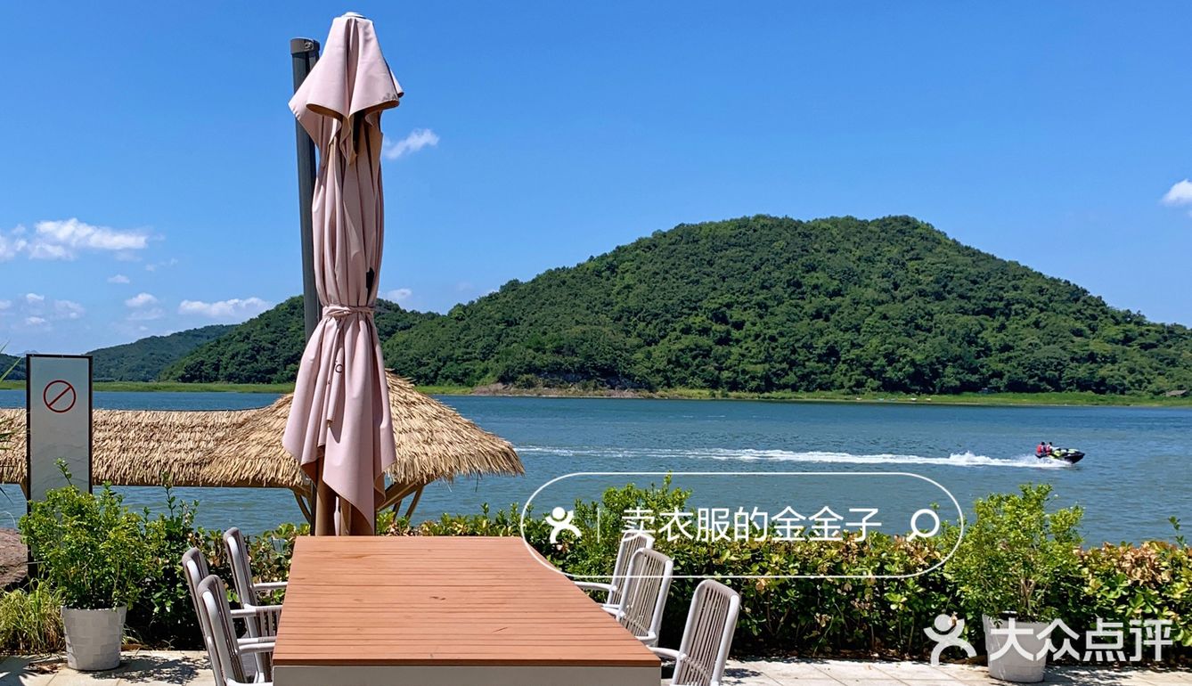 宁波探店✔️拥有绝美海景的玻璃咖啡屋☕️