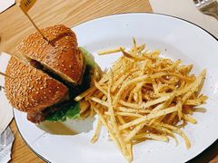 -HELLO 27 意面·沙拉·帕尼尼