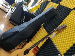 -八度音乐吉他教室(汉广店)