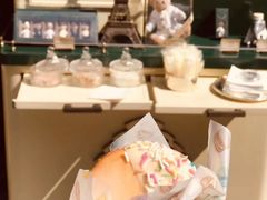 -上海半岛酒店·半岛精品店
