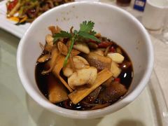 萝卜皮菜根香-石头咕(葵蓬店)