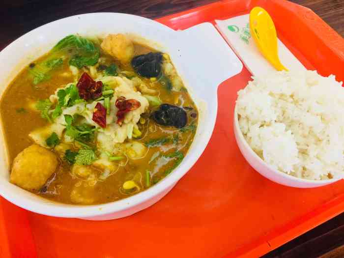 美美地美食广场(佳世客店)-"来青岛游玩,亲戚带我来逛黄岛开发区.
