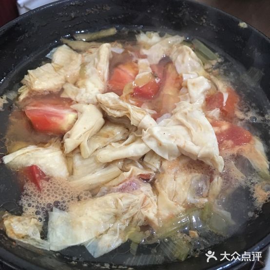 蒙川绿坛焖牛肉二米饭(平泉总店)