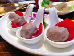 手打撒尿牛肉丸-周师兄大刀腰片火锅(洪崖洞旗舰店)