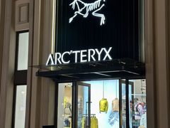 -百联奥特莱斯广场(南京店)
