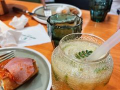 -Dragon Pizza•圆脸龙披萨·牛排餐厅