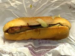 卤辣板烧鸡腿堡-麦当劳(仙林亚东城得来速店)