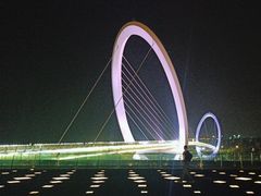 -南京眼步行桥