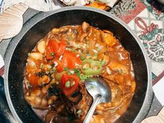 -刘姐啤酒鱼民族演艺餐厅(西街总店)