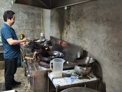 -三里屯土灶炖公鸡地锅鸡(江东店)