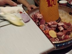 -毛辣果·贵州红酸汤牛肉火锅(西单店)