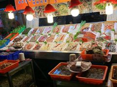-六合夜市