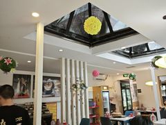 -毛辣果·贵州红酸汤牛肉火锅(西单店)