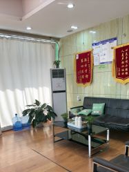 -苗医生专业祛痘·皮肤管理