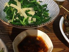 -琥珀老六龙虾(四里河店)