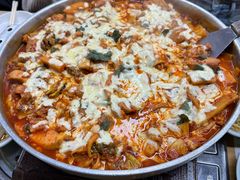 -亲昵春川鸡排(韩国美食街店)