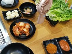 -肉甲韩国木炭烤肉(新壹街1店)
