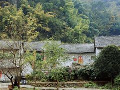 -高荡千年布依古寨旅游景区