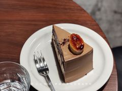 香蕉巧克力焦糖蛋糕-black rainbow coffee