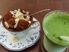 -Café Monson