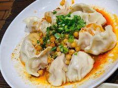 -爆炸头阿姨小四川正宗川味小吃(无任何分店)