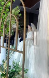 -艾米丽婚纱礼服